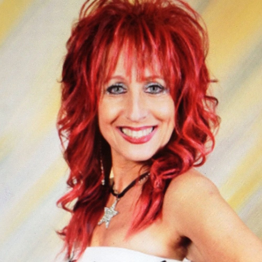 Meet your Posher, Suzi
